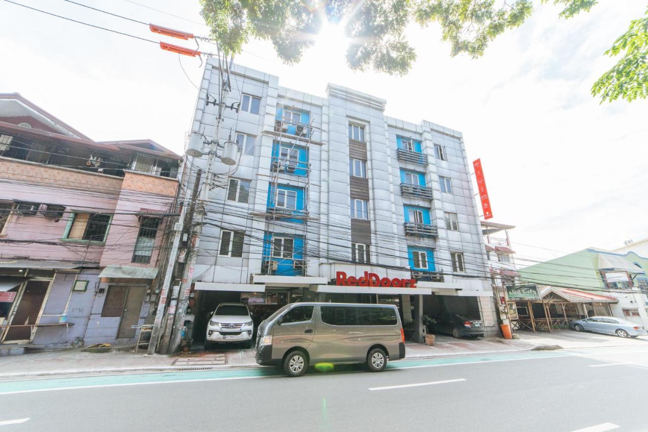 Reddoorz Plus Near Quezon City Circle 호텔 마닐라 외부 사진
